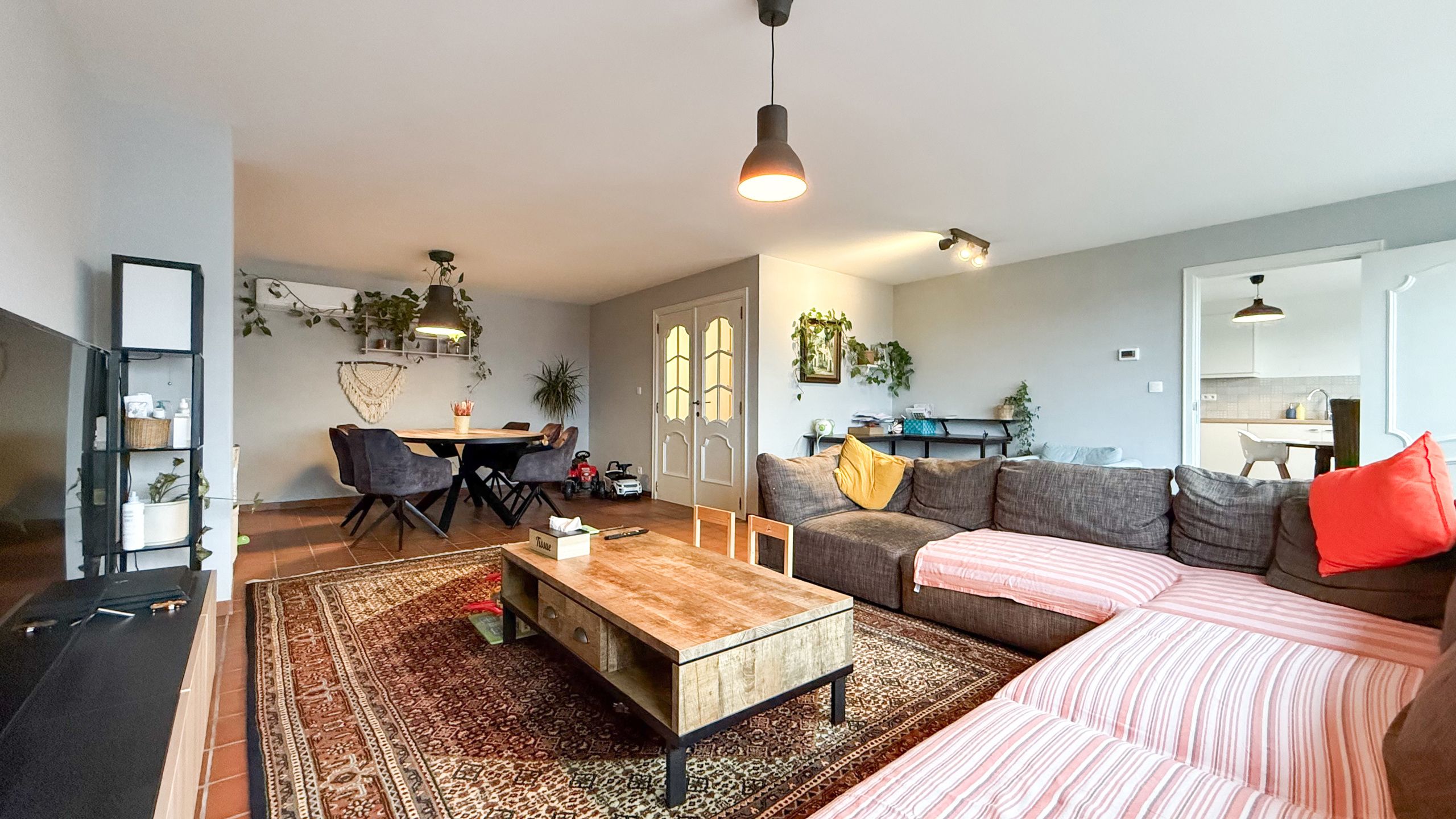 Uitzonderlijk ruim appartement met 3 slpks en garage! foto 6