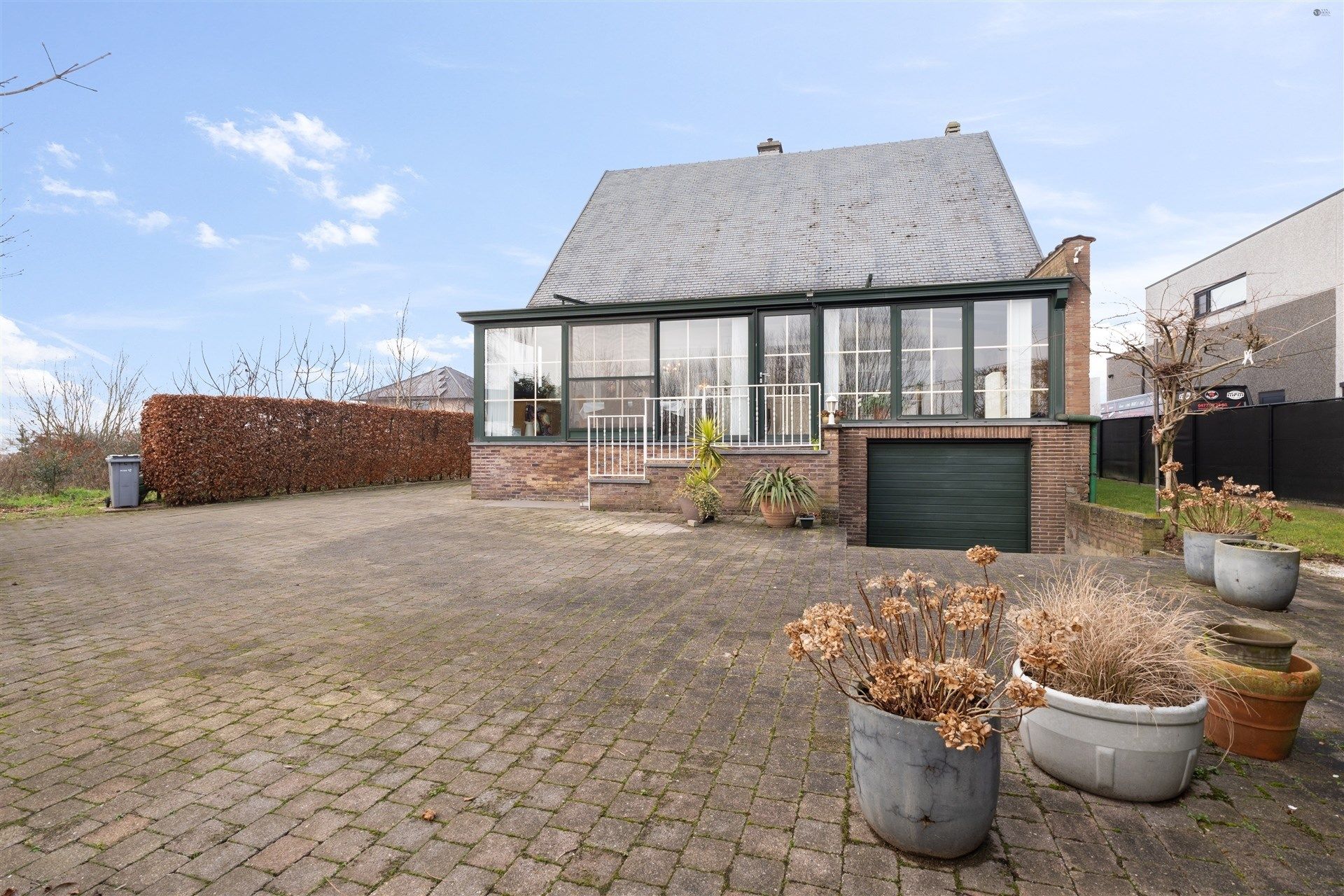 Open bebouwing met uitzicht over weides op 1.034m² grond foto 4