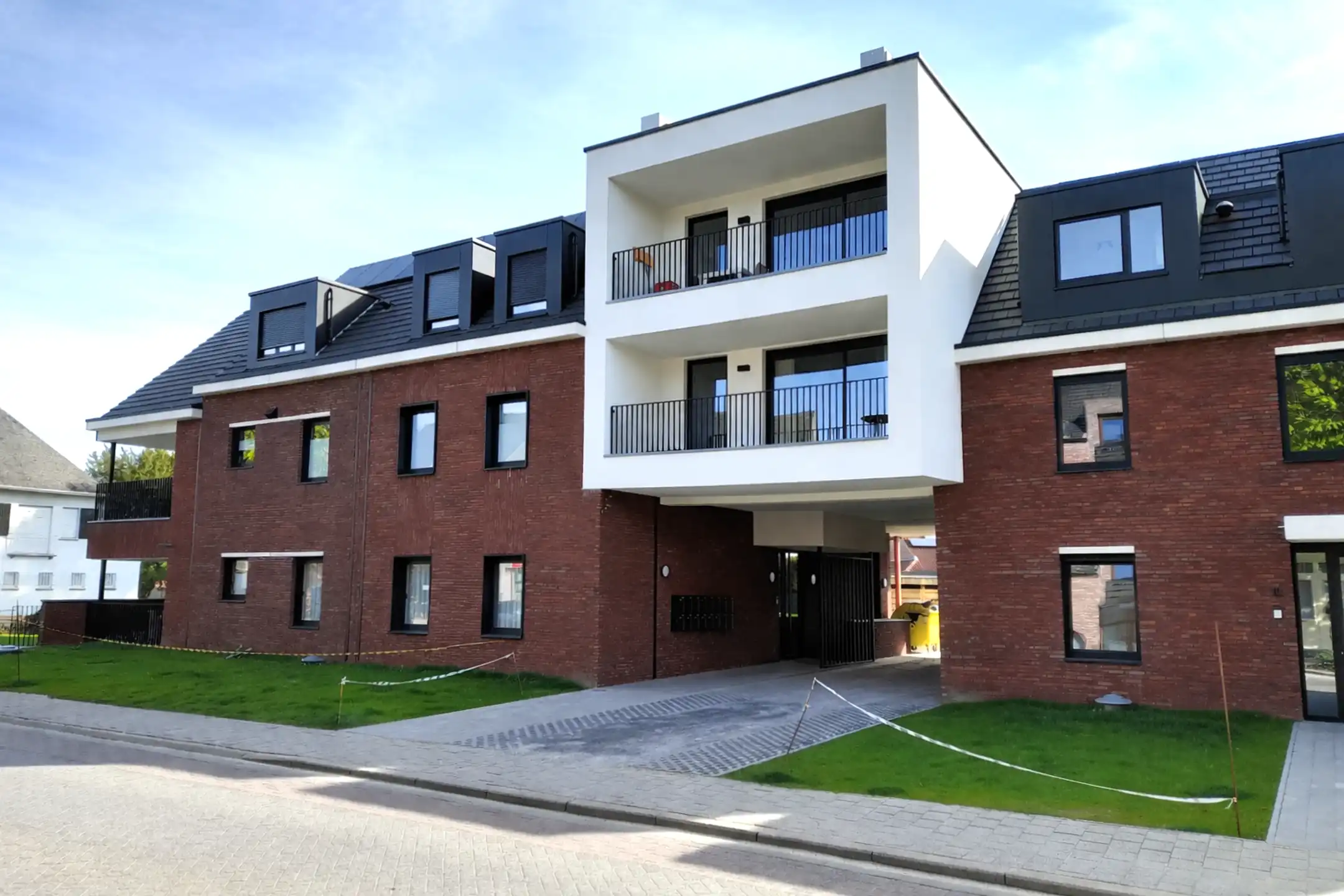 Nieuwbouw: 2 slaapkamerapp. incl. berging én autostaanplaats foto {{pictureIndex}}