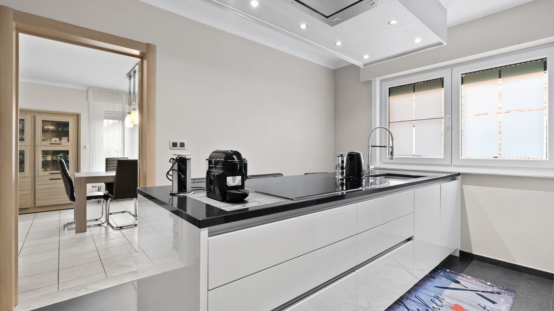 Gelijkvloerse woning met 3 slpkrs te Genk foto 9