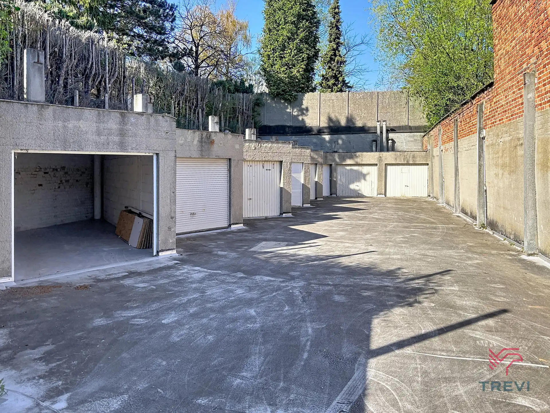 Tomberg - Afgesloten garagebox foto 4