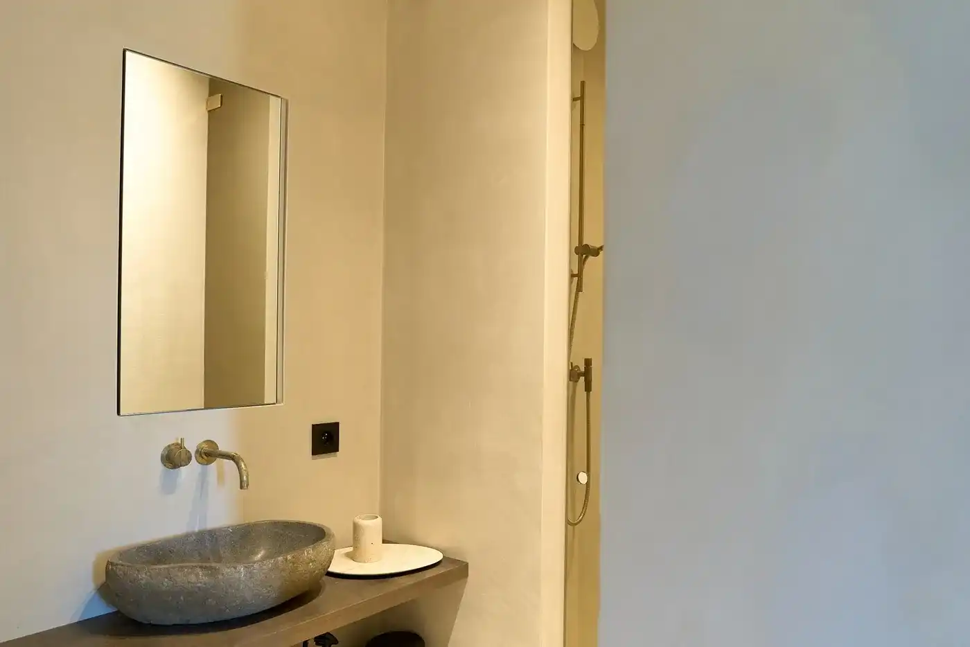 Exclusief appartement in de iconische Silo's van Het Kanaal te Wijnegem. foto 24