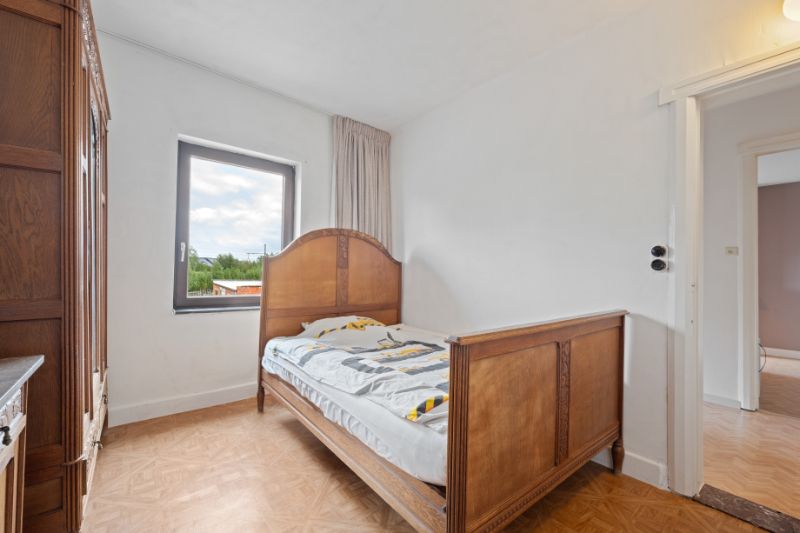 Ruime woning op Spoele met inpandige garage. foto 12