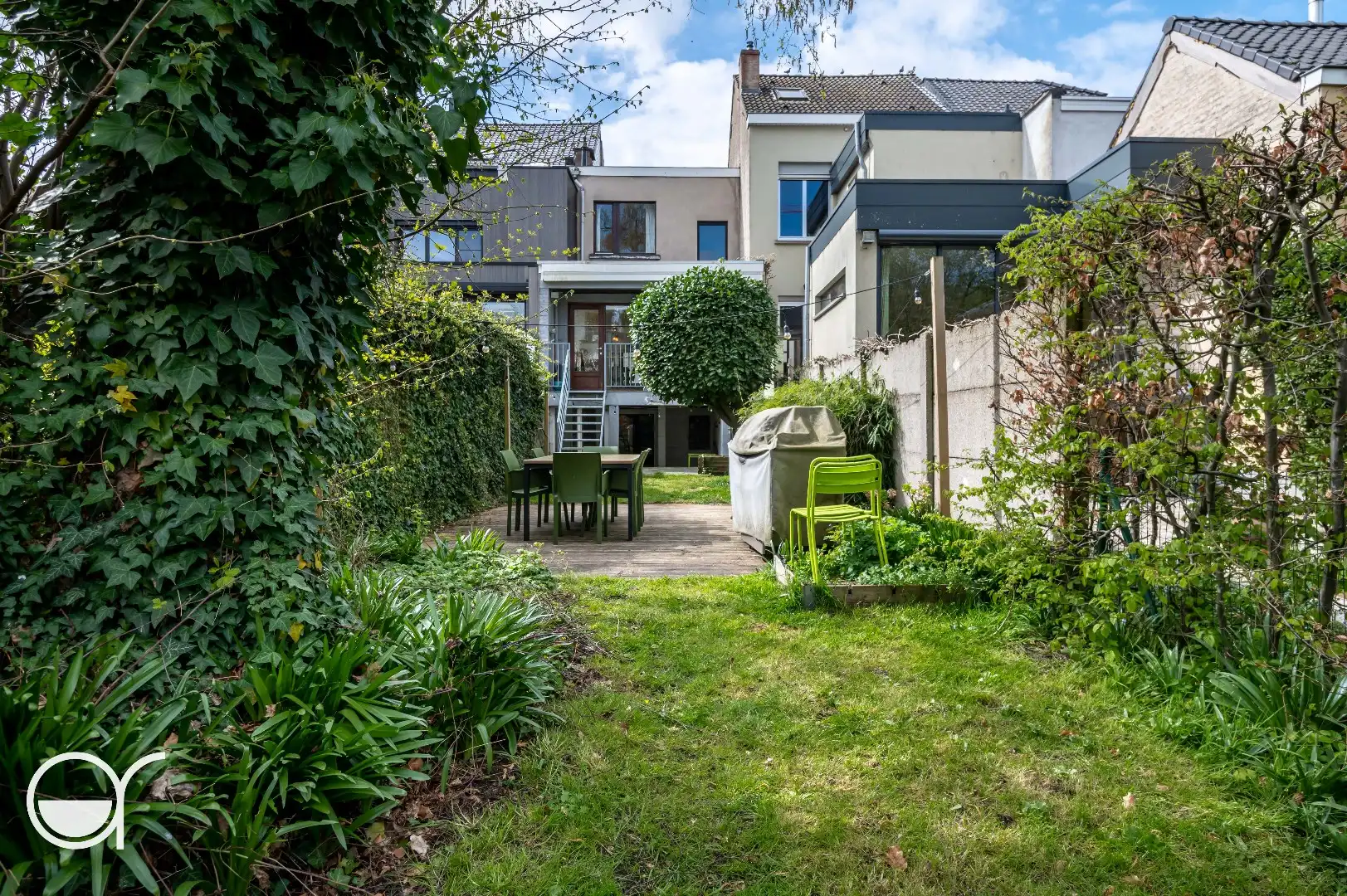 Statige woning met grote tuin vlakbij station Gent-Sint-Pieters foto 13