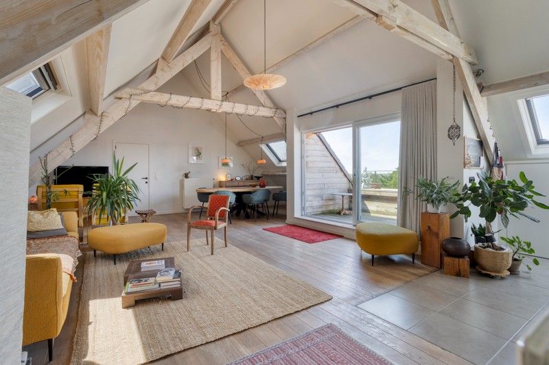 Ruim en charmant dakappartement met 3 slaapkamers en garage TE KOOP in hartje WAKKEN! foto 7