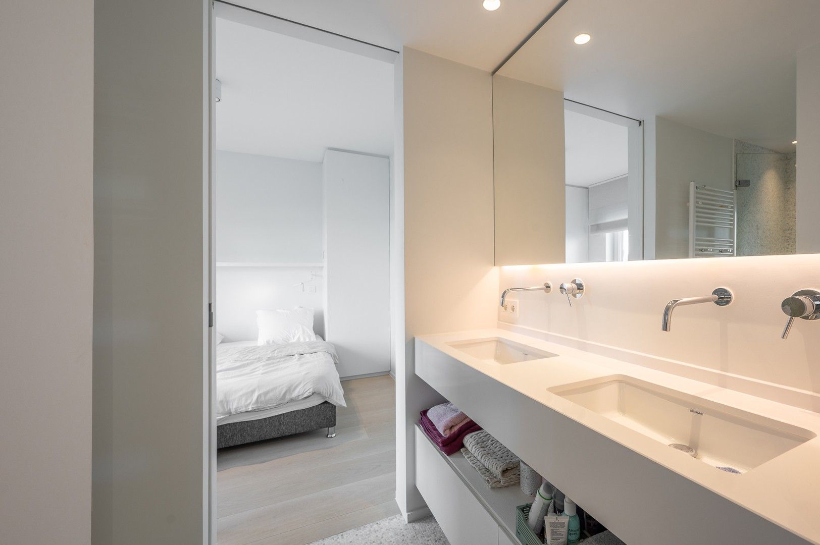 Prachtig tuinappartement met zonnige tuin in een villa residentie in het Zoute op enkele stappen van de zee en de winkels. foto 21