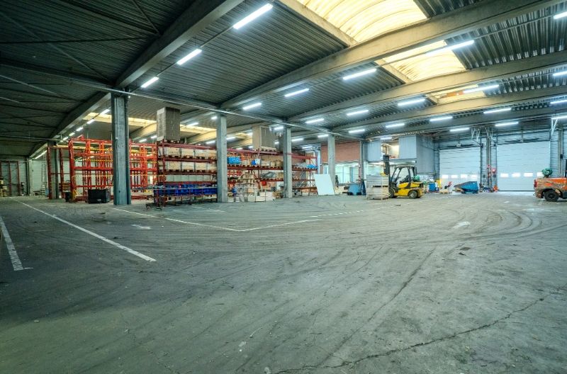 Bedrijfsgebouw te huur foto 2