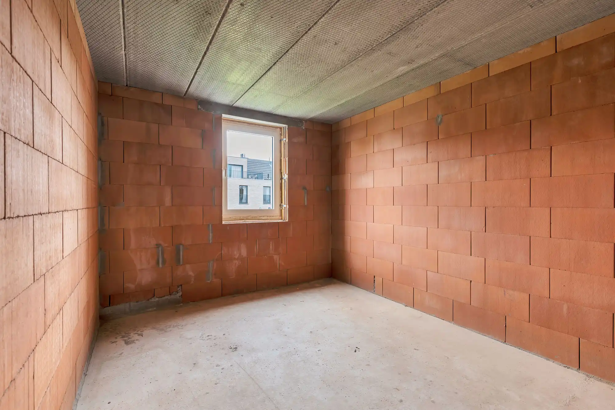 Ruime halfopen nieuwbouw, water- en winddicht foto 8