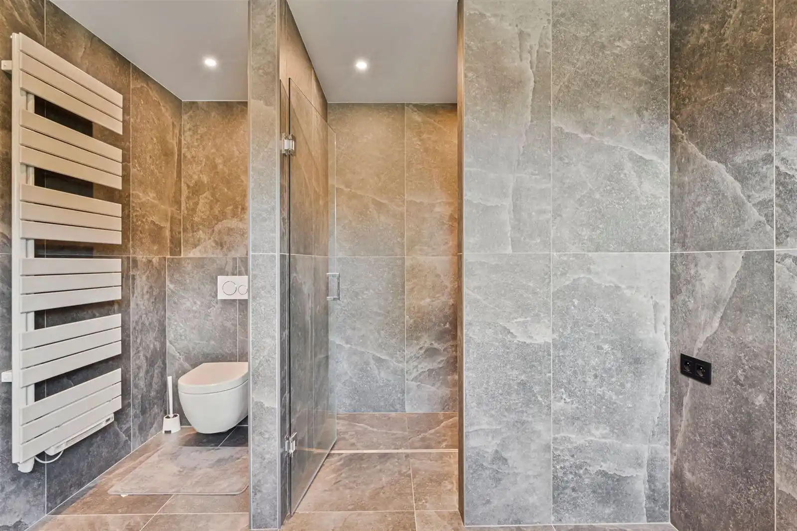Gerenoveerde villa (450m²) met 4 à 5 slaapkamers op 17a 05ca foto 19