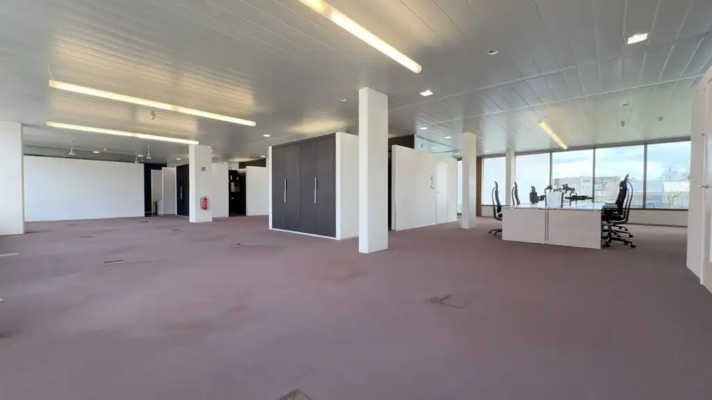 Modern kantoorgebouw te koop nabij oprit R4 in Gent foto 13