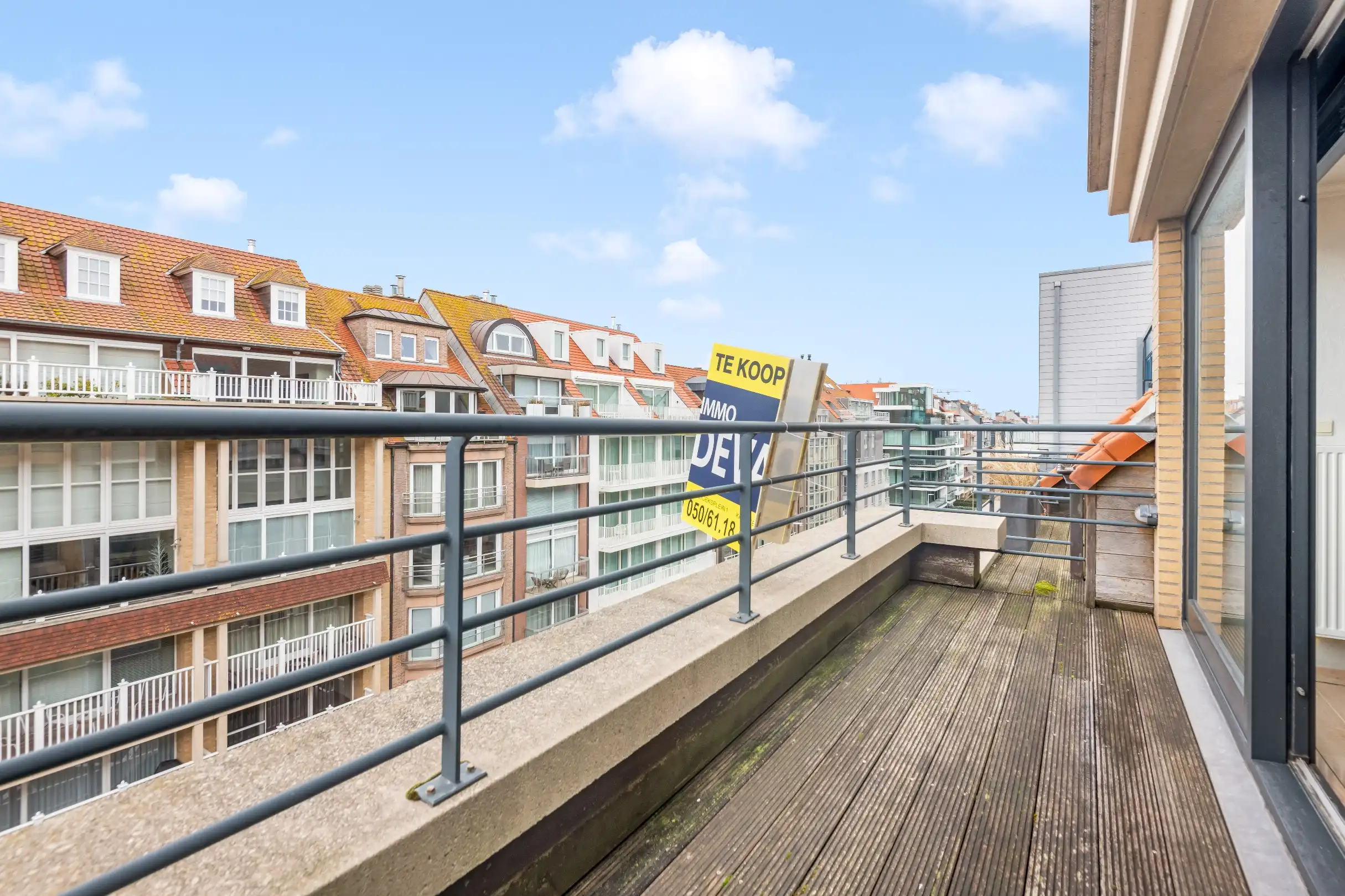 Duplexappartement met zuid-west oriëntatie gelegen vlakbij de Lippenslaan en de Zeedijk. Inpandige garagebox te koop foto 7