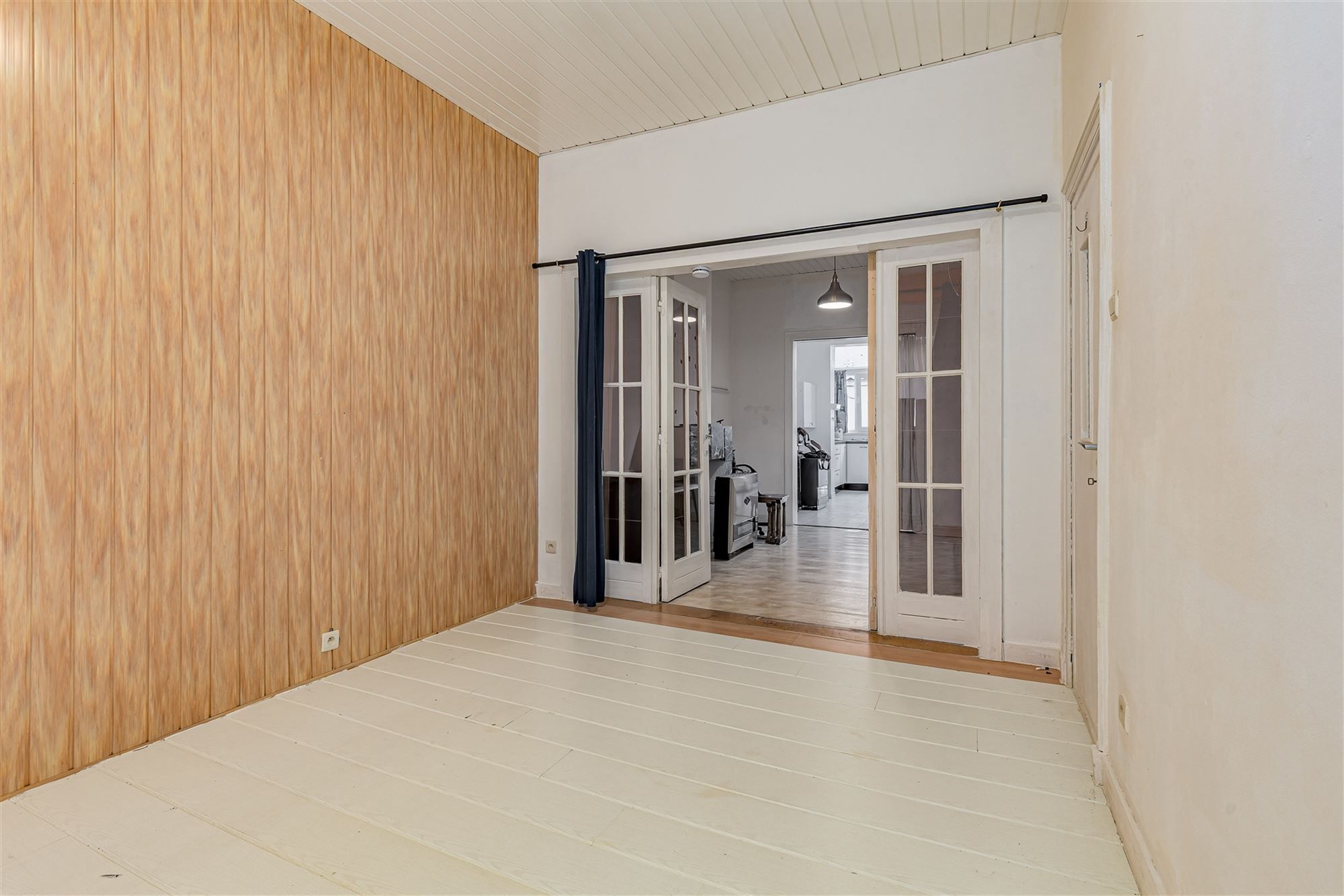 Te renoveren woning met koer thans ingedeeld in 2 appt foto 3