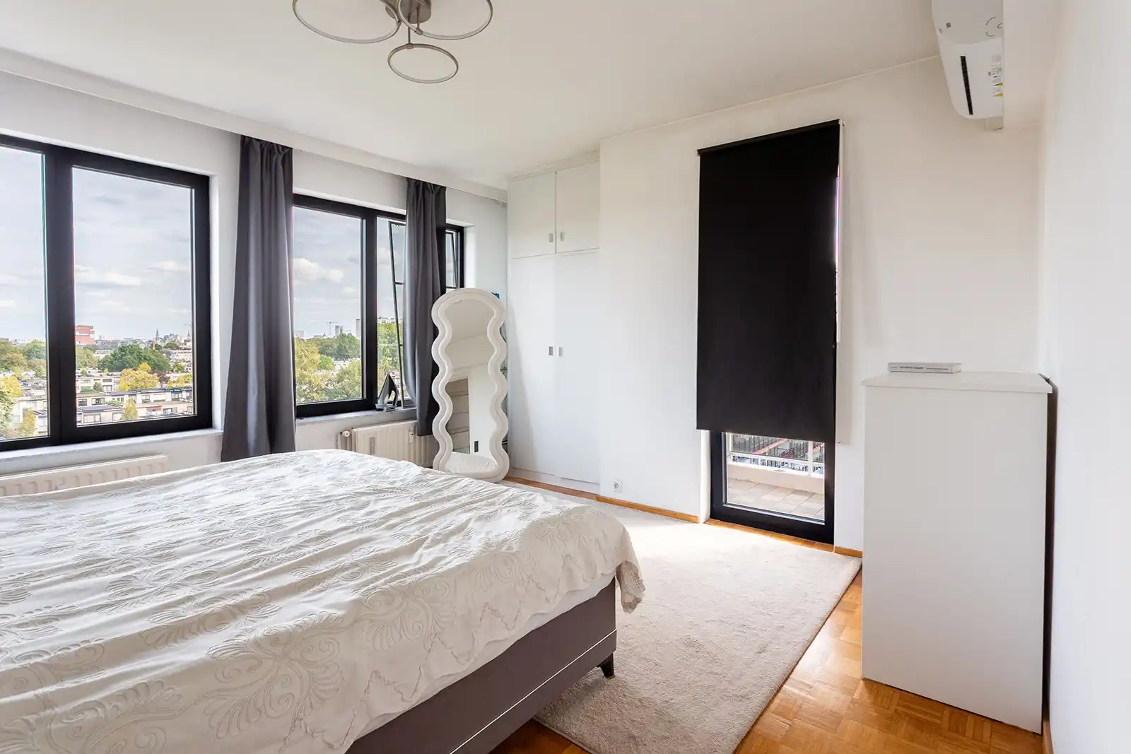 Mooi gerenoveerd 3-slaapkamerappartement met 2 terrassen, garage en 2 kelderbergingen foto 18