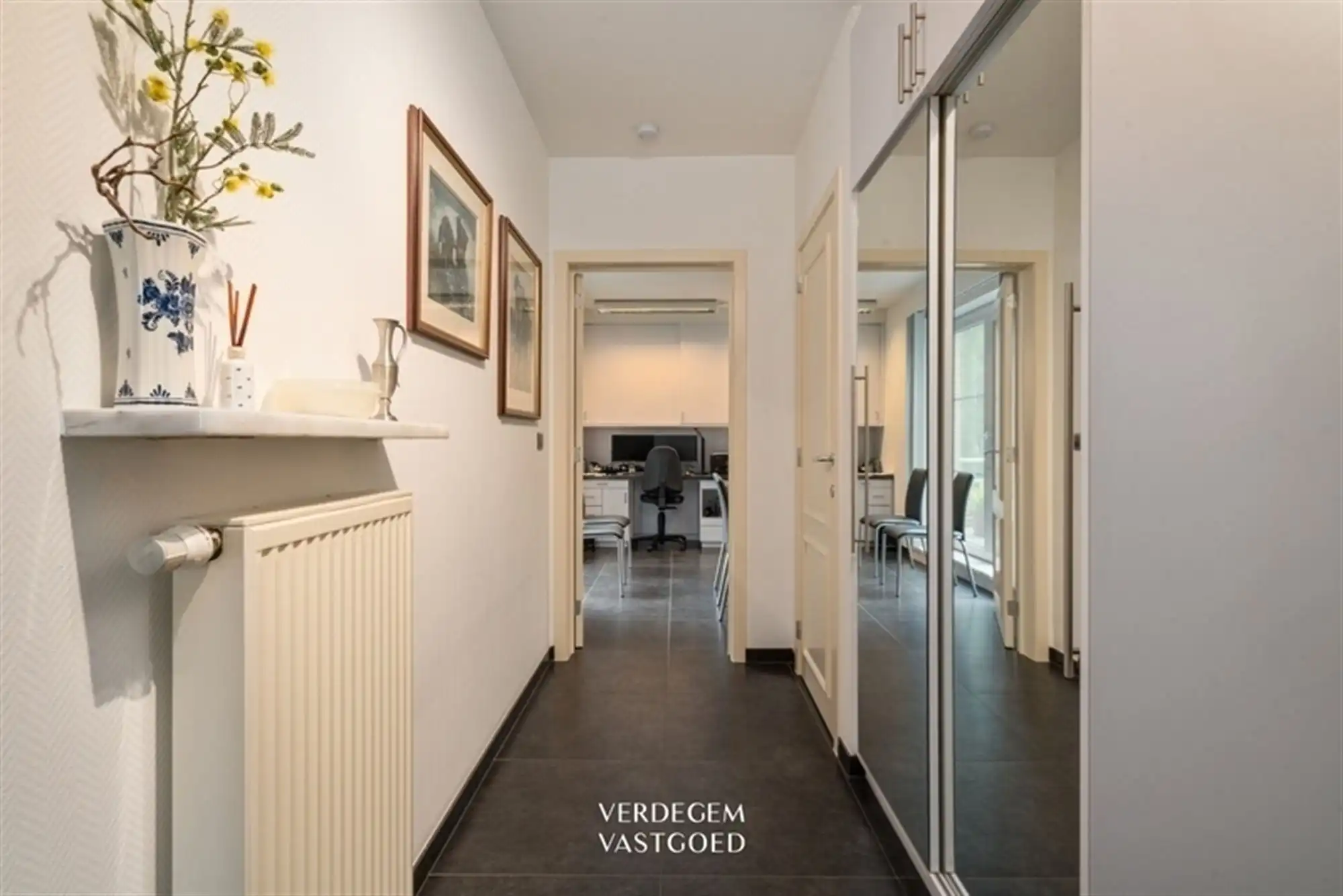 Luxueus en ruim wonen met aanlegsteiger aan de Moervaart foto 11