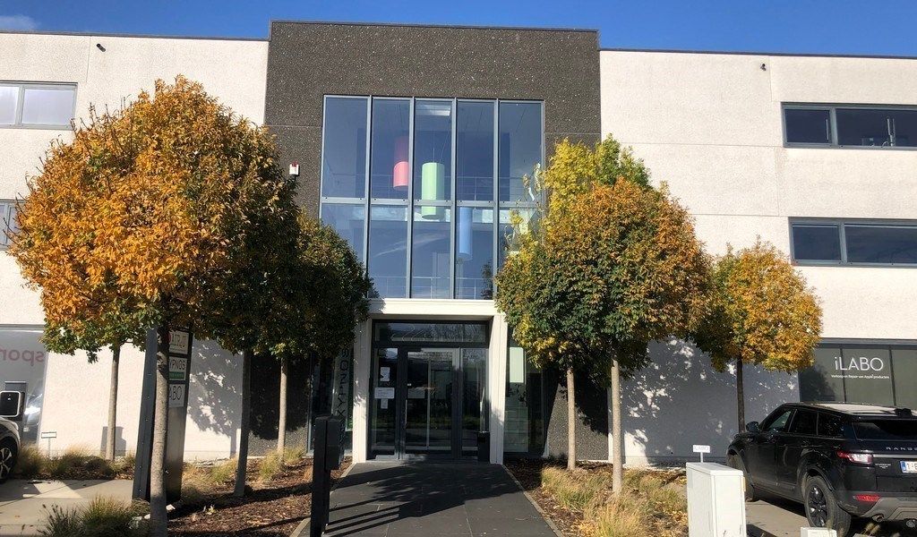 Recent kantoor met groot terras te huur in Kruibeke foto 2