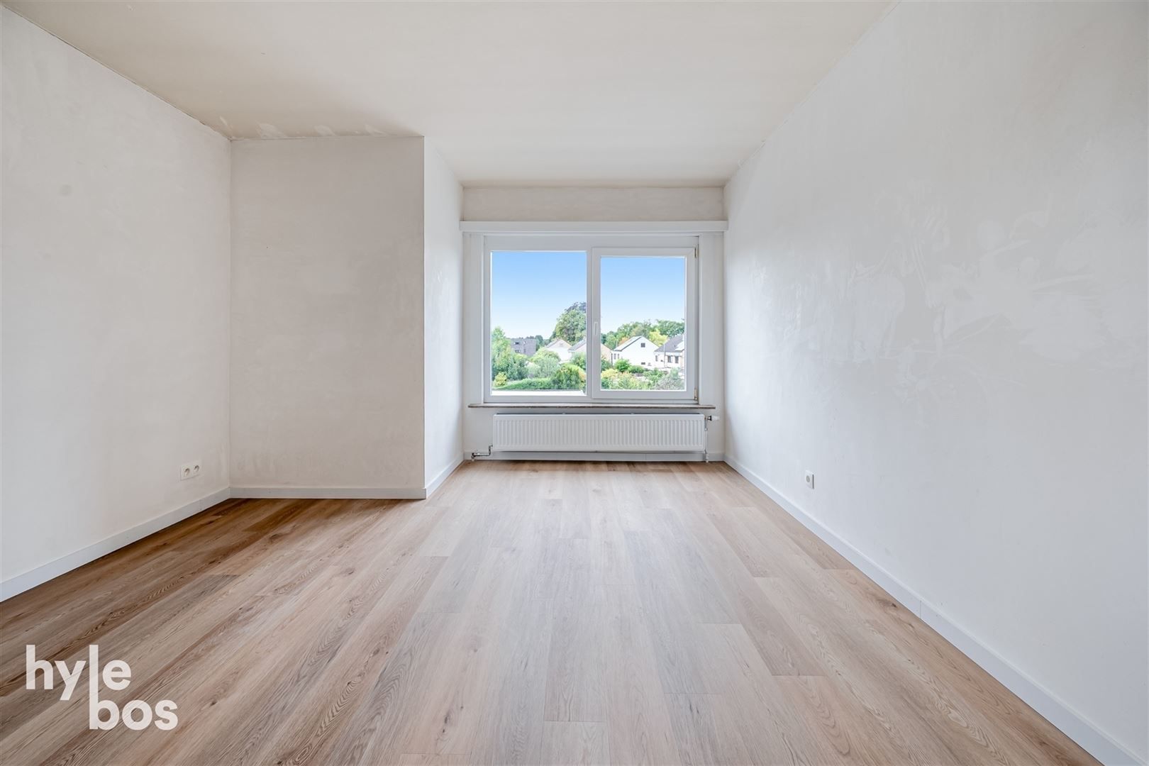 Gerenoveerd appartement met garage in gezellige woonwijk foto 8