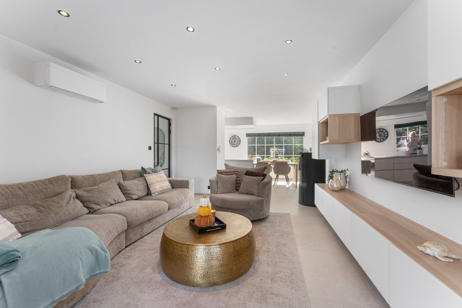 Volledig vernieuwde instapklare villa – energiezuinig & stijlvol wonen foto 9