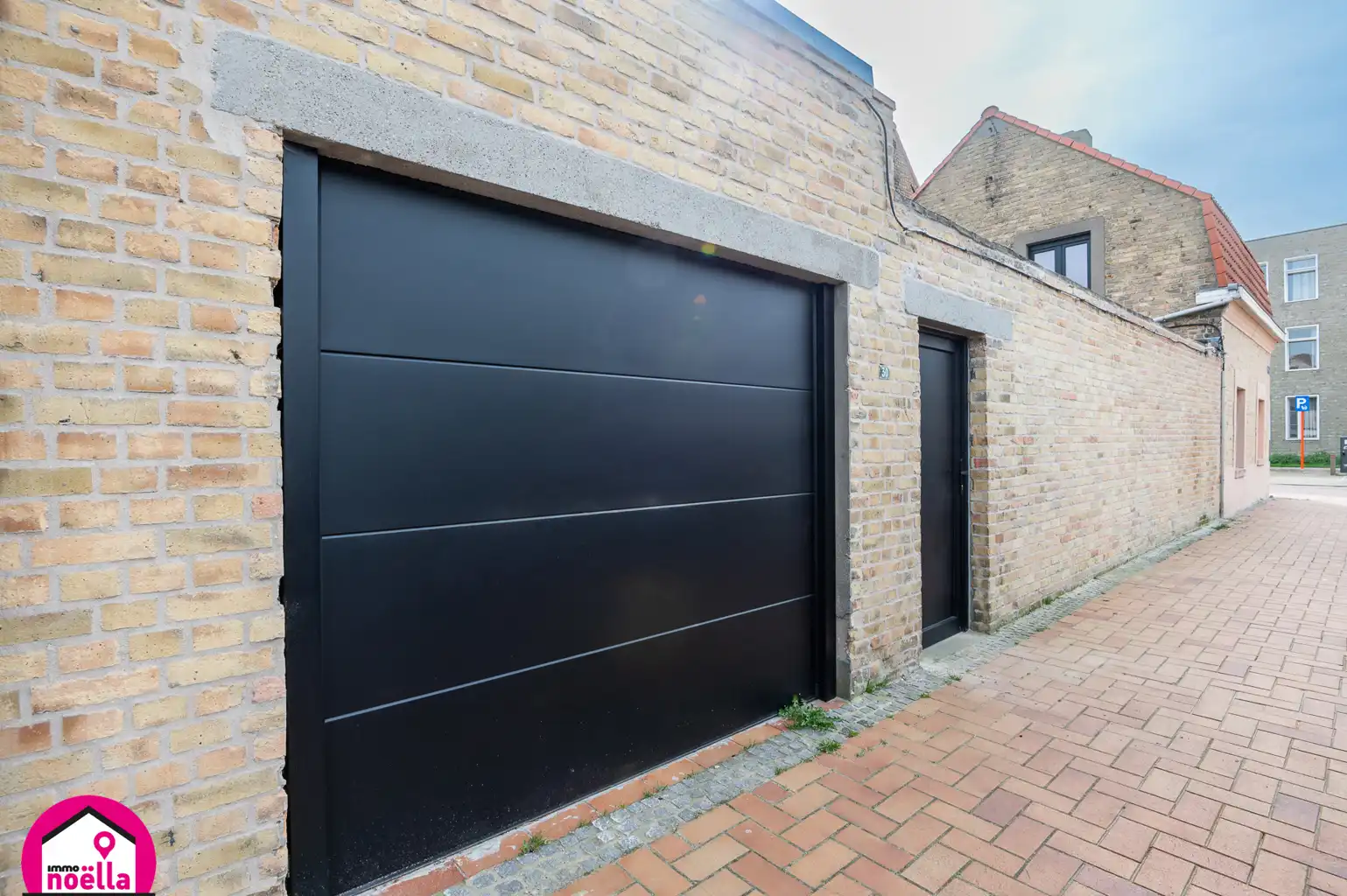 Half open bebouwing met garage en berging foto 24