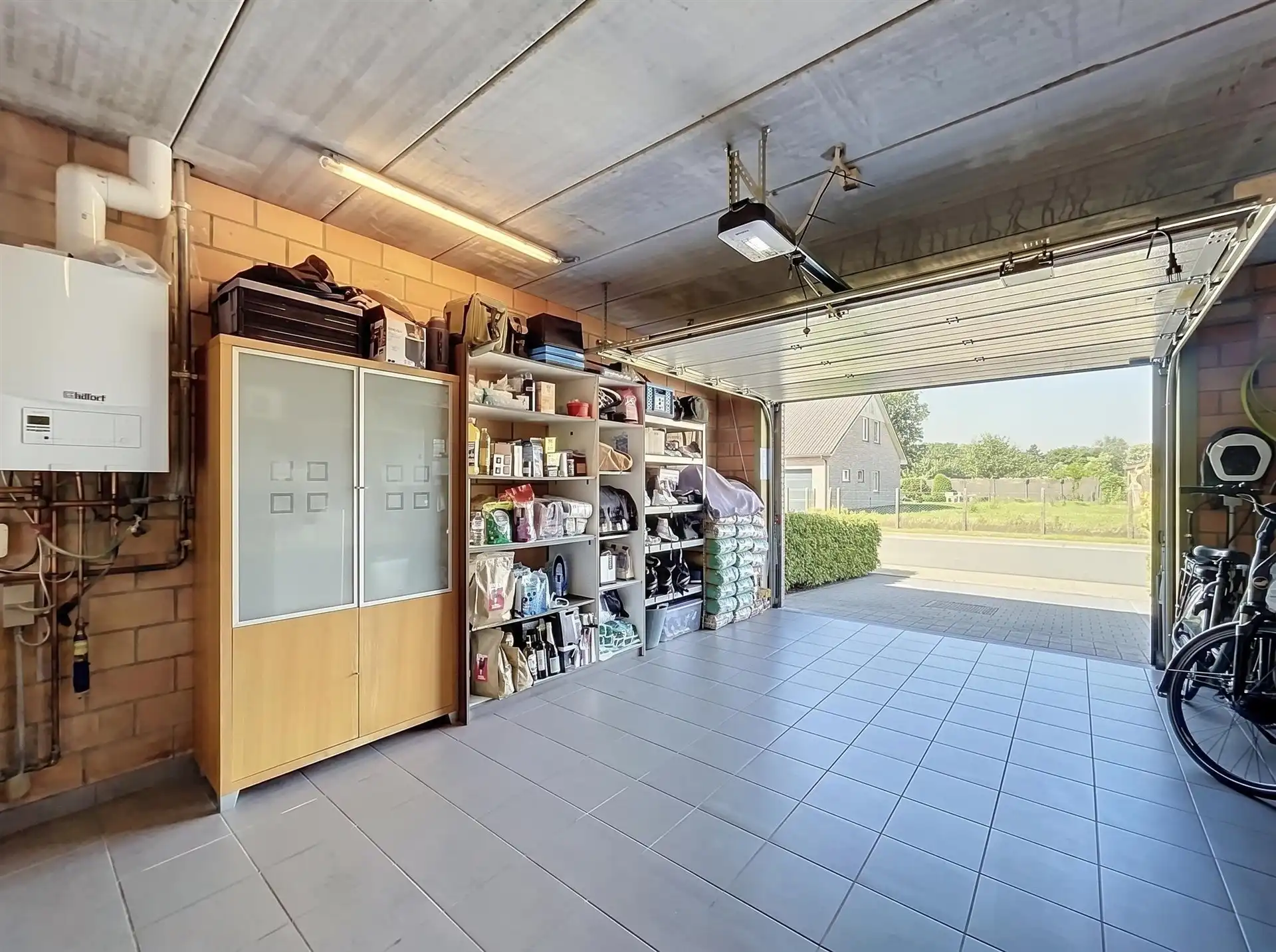 Energiezuinige gezinswoning met 3 slaapkamers en inpandige garage  op toplocatie  foto 17