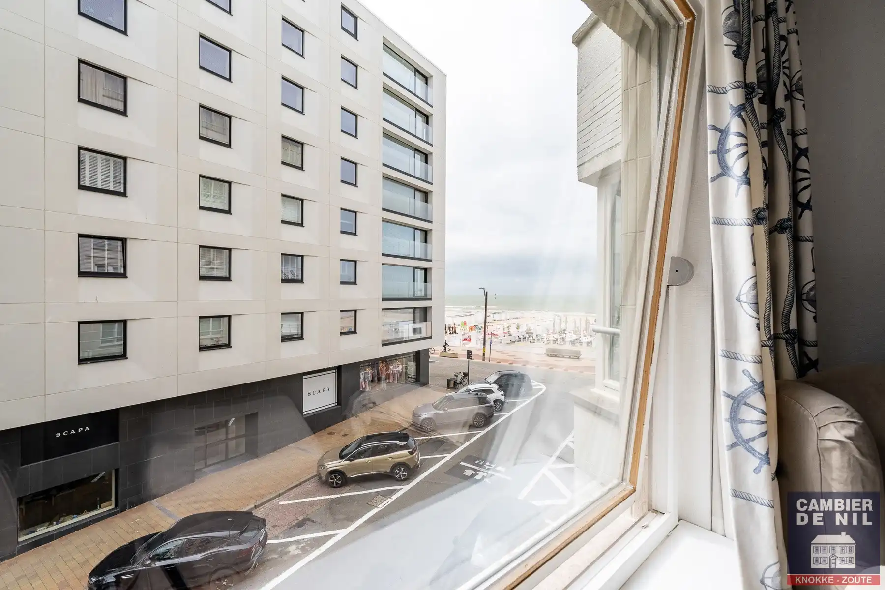 Instapklaar gemeubeld appartement met lateraal zeezicht in het Zoute foto 8