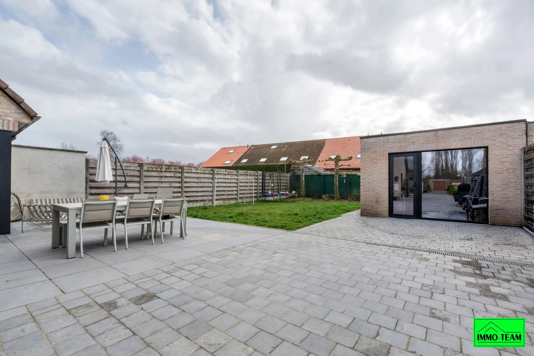Instapklare 3‑gevelwoning in een rustige, residentiële wijk foto 21