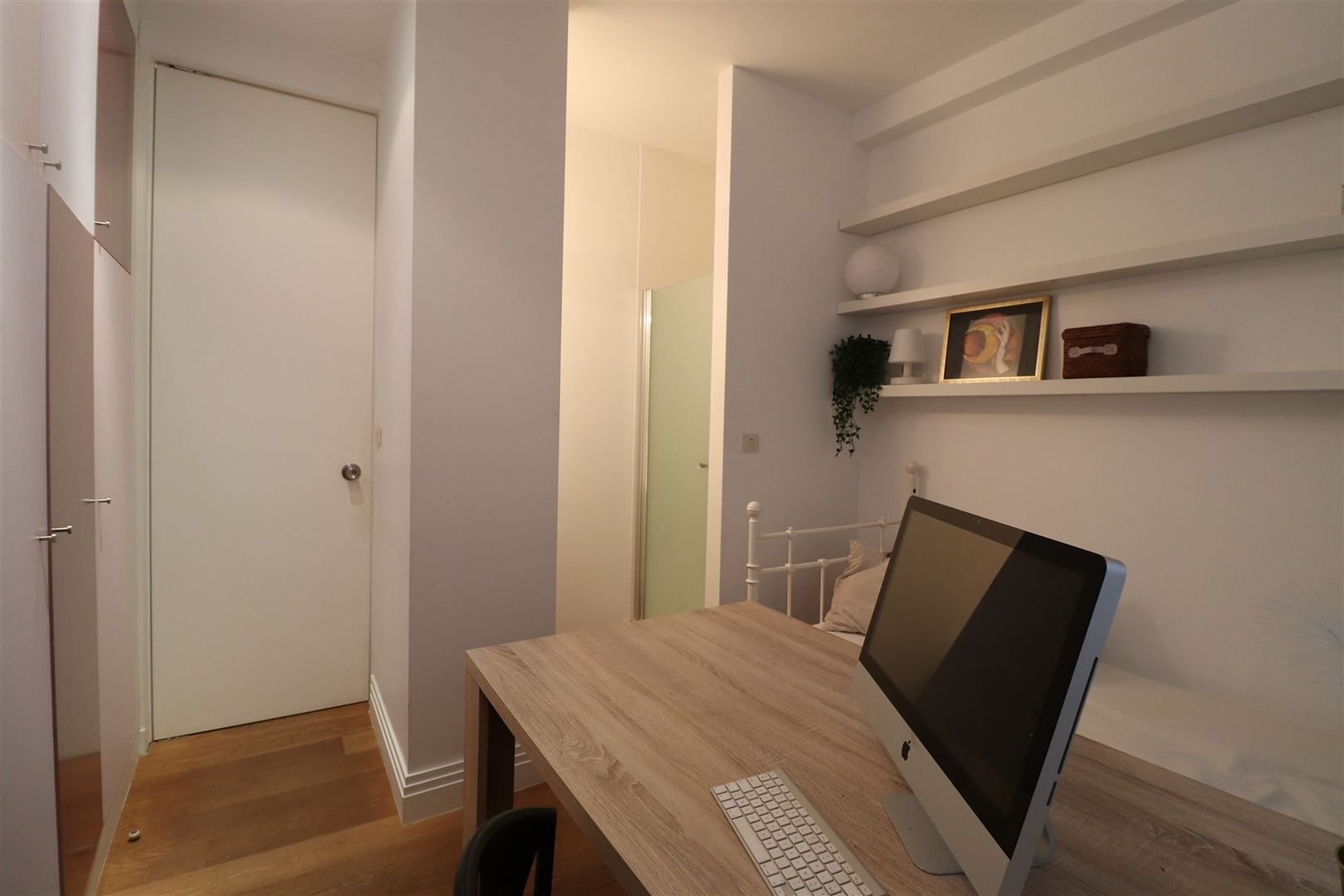 Modern appartement met 2 slaapkamers  foto 11