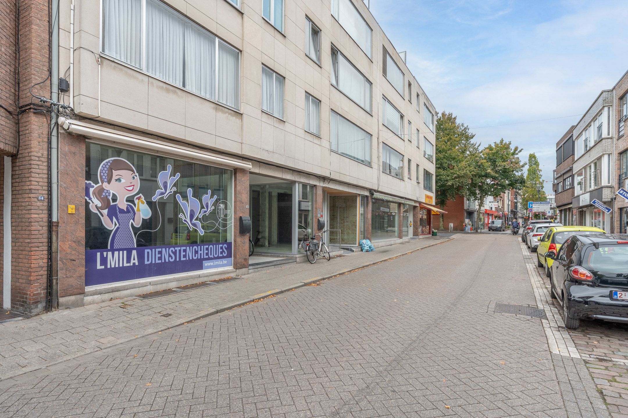 Ruim handelspand met mooie vitrinebreedte, centraal gelegen te Turnhout foto 2