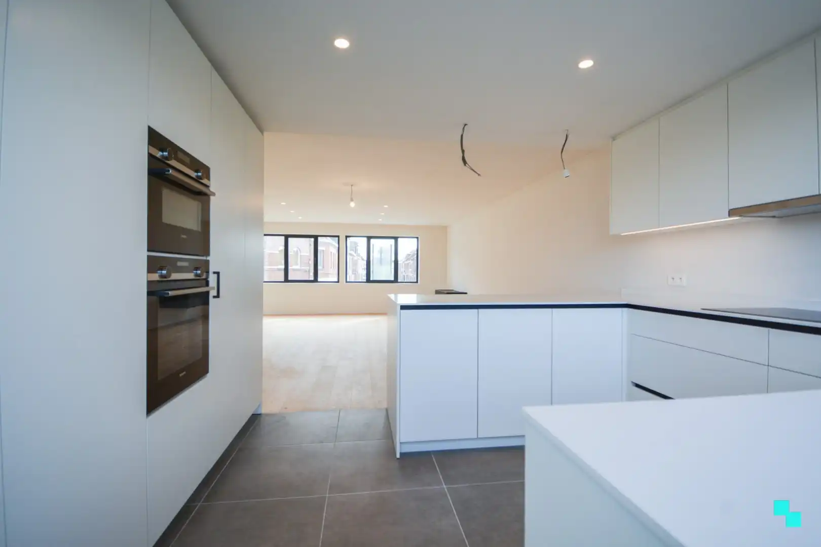 Nieuwbouwappartement te hartje Izegem foto 12