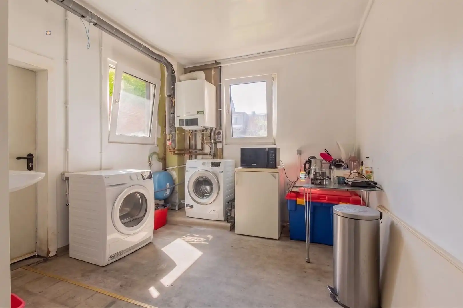 Opbrengsteigendom met handelsruimte en verhuurd duplex appartement in het centrum van Willebroek foto 10
