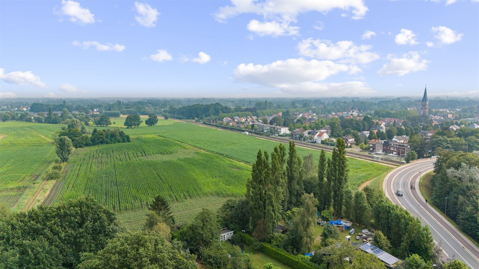 Boerderij met iets meer dan 38ha grond foto 25