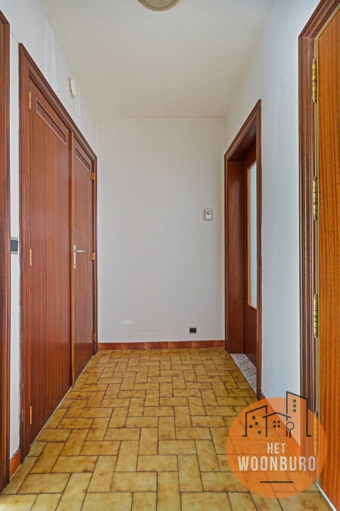 Goed gelegen appt met één slaapkamer, terras en kelder foto 3