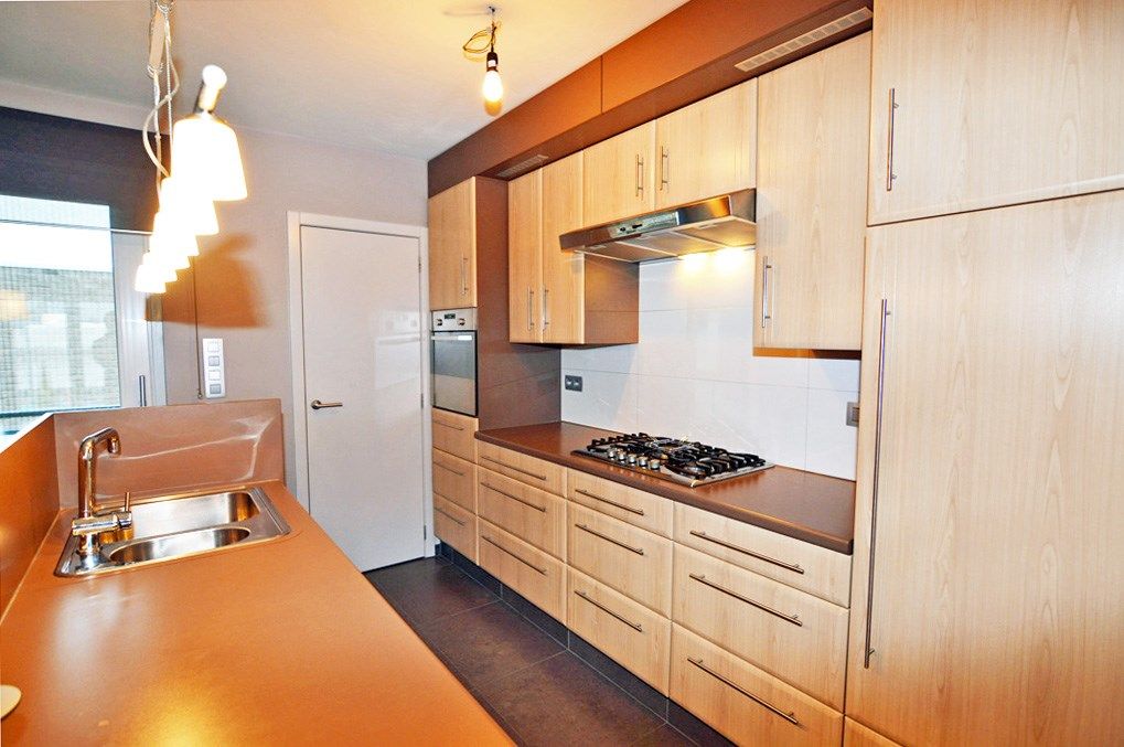 Modern triplex appartement met 3 slpks, terras, kelderberging en autostaanplaats. foto 5