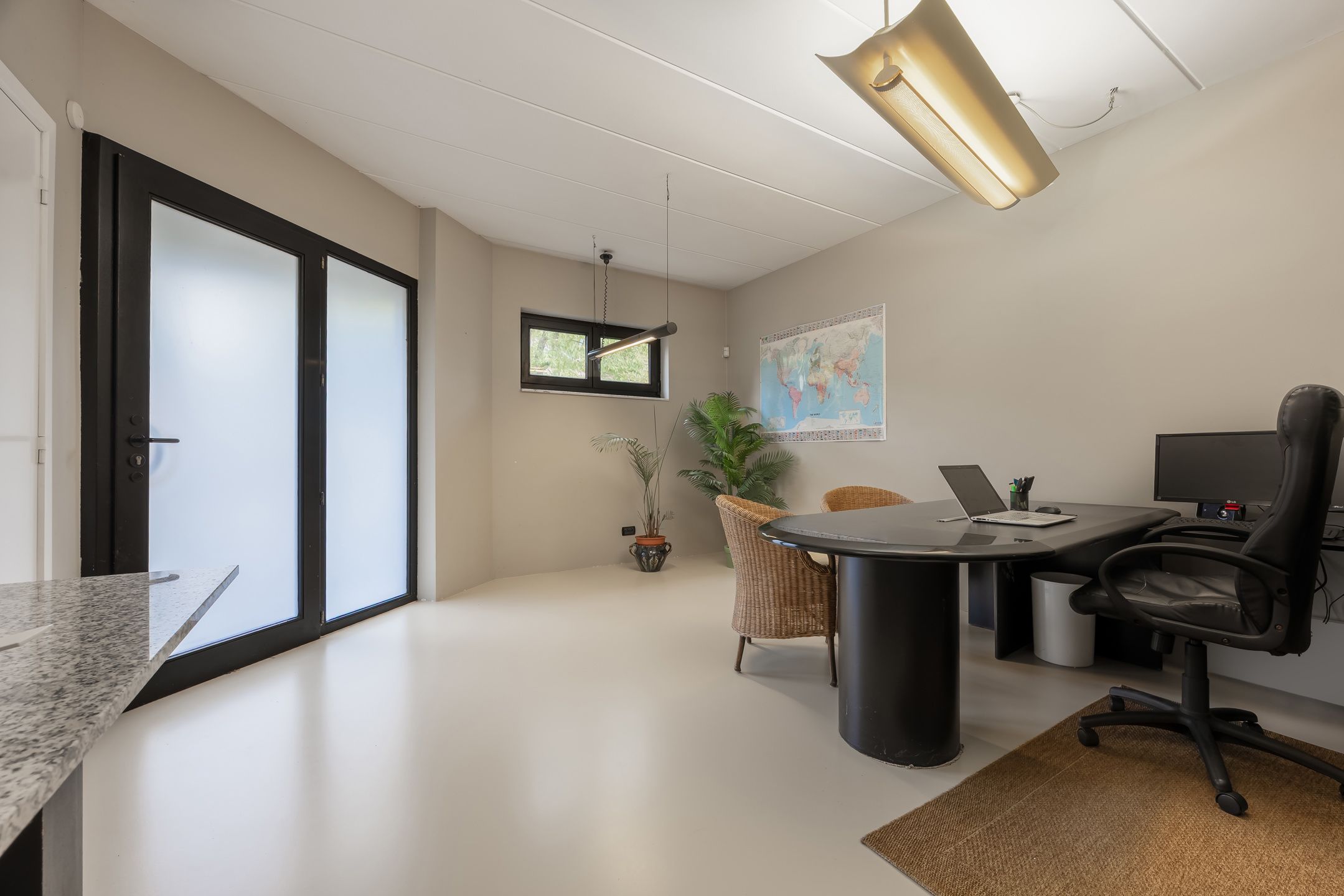 Halfopen bebouwing met tuin en multifunctioneel bijgebouw foto 6