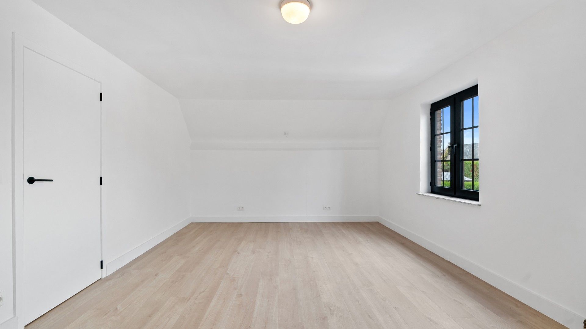 Ruime instapklare woning met 4 slaapkamers foto 26