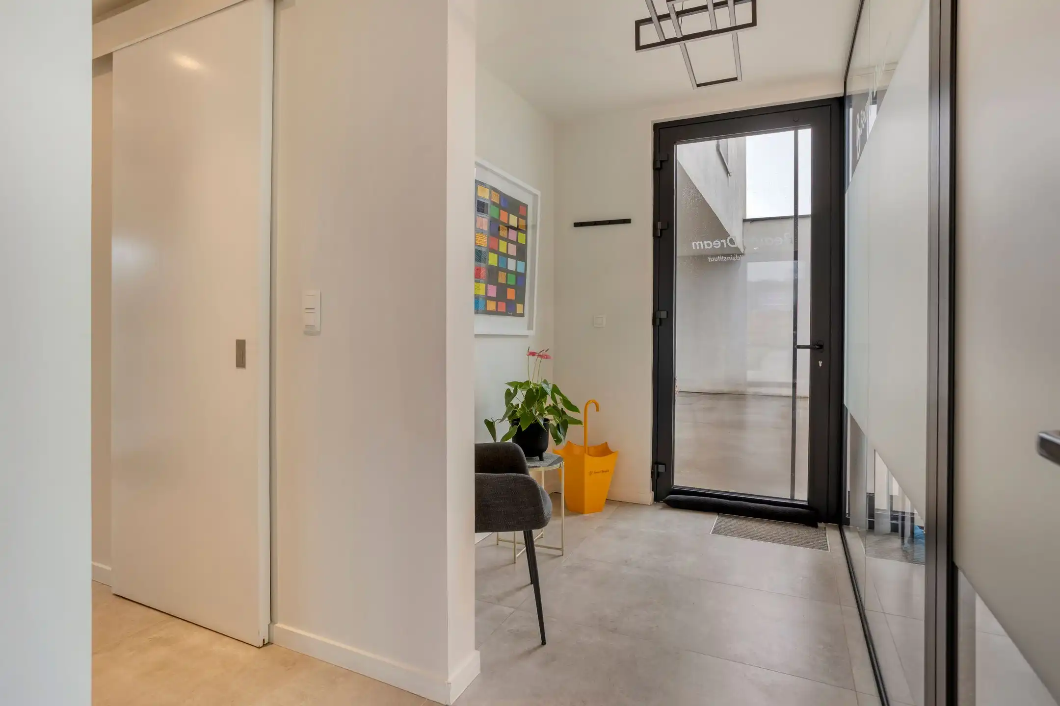 Moderne, stijlvolle villa met private praktijkruimte foto 6