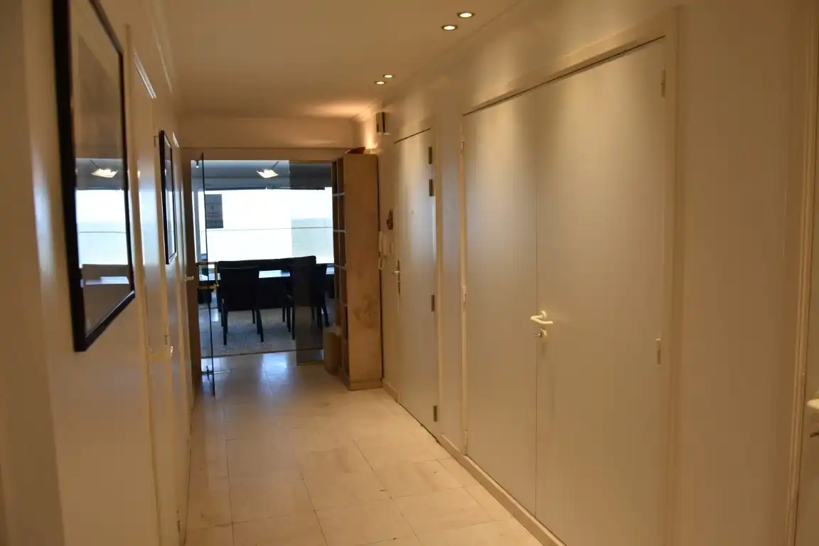 RUIM 2 SLAAPKAMER APPARTEMENT OP DE ZEEDIJK foto 8