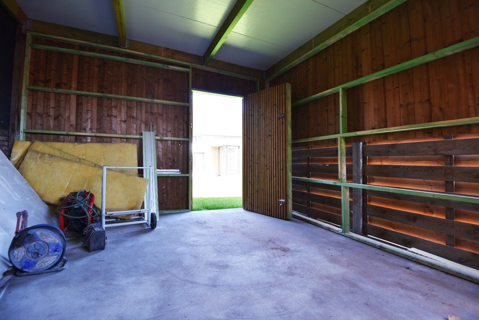 Gerenoveerde woning met 3 slaapkamers en tuin foto 16