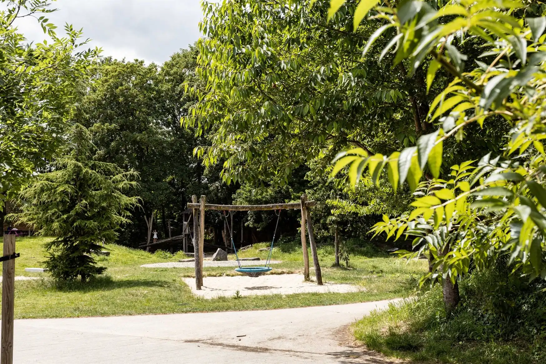 Instapklare stadswoning met terras nabij de Coupure foto 12