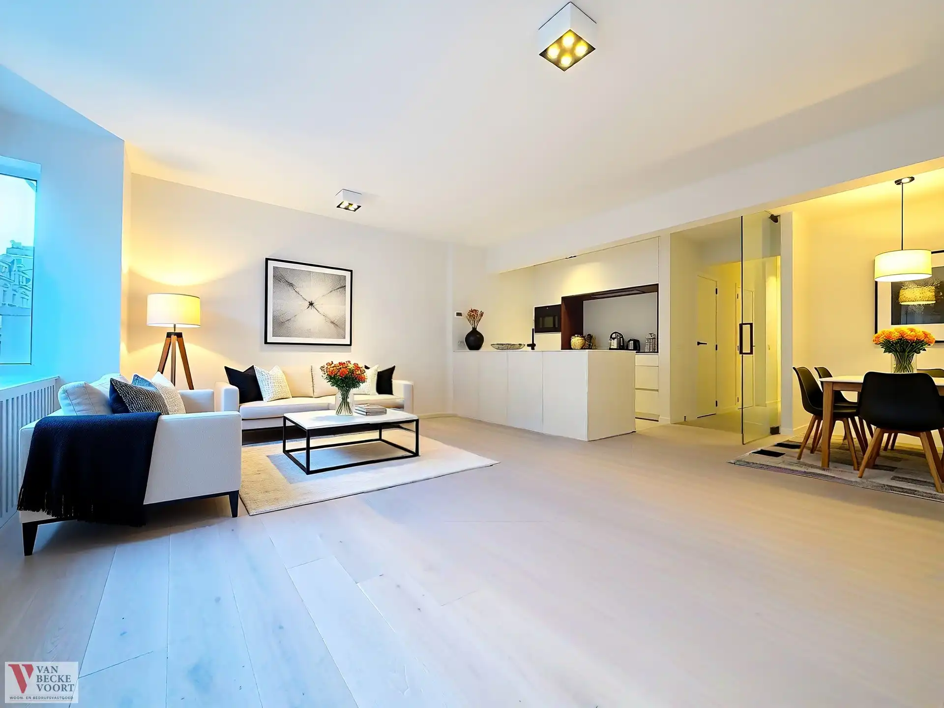 Stijlvol gerenoveerd appartement met 2 slaapkamers en terras foto 2