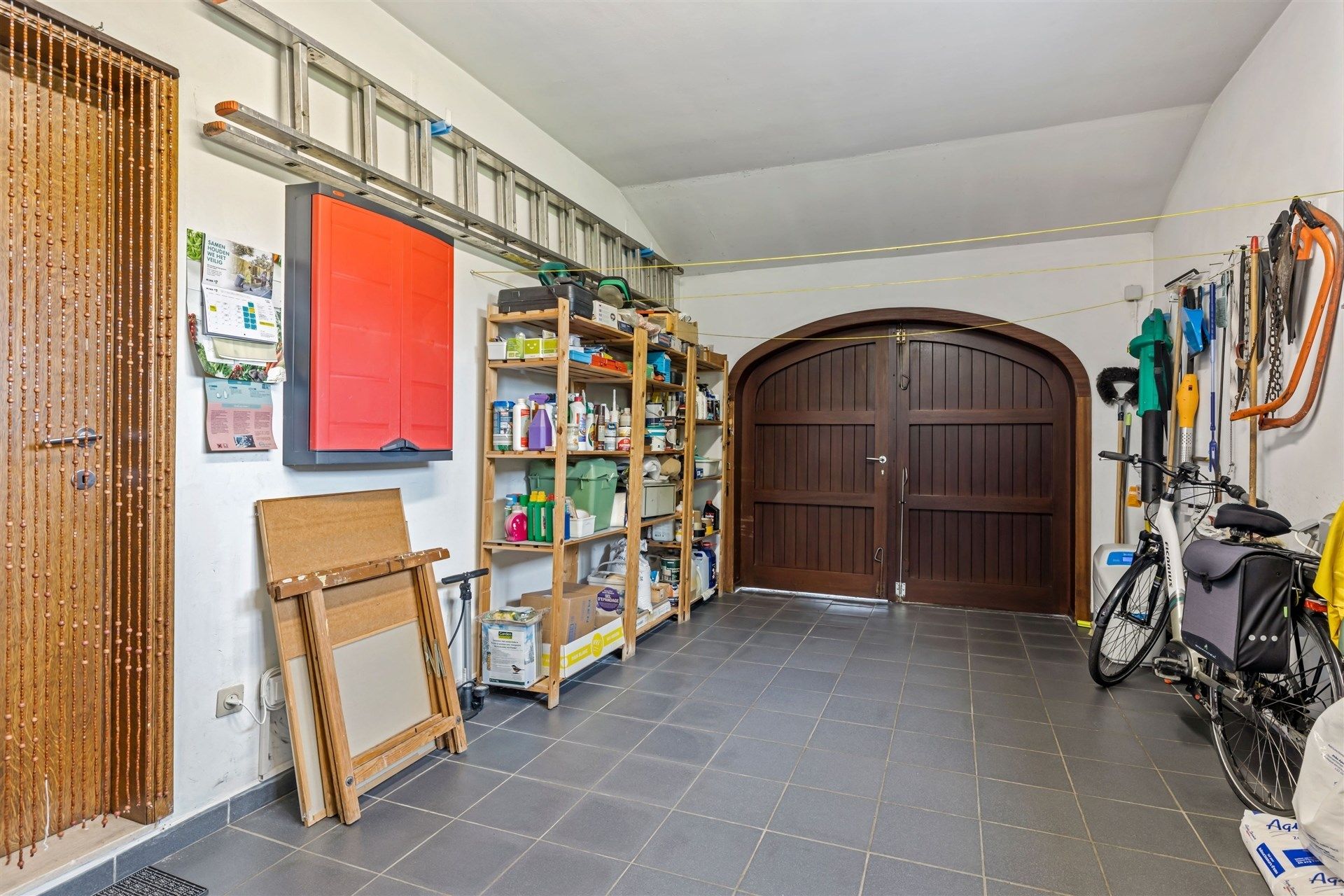 Ruim opgezette gezinswoning met 3 slaapkamers & mooi aangelegde tuin op een perceel van 1.016m² foto 29