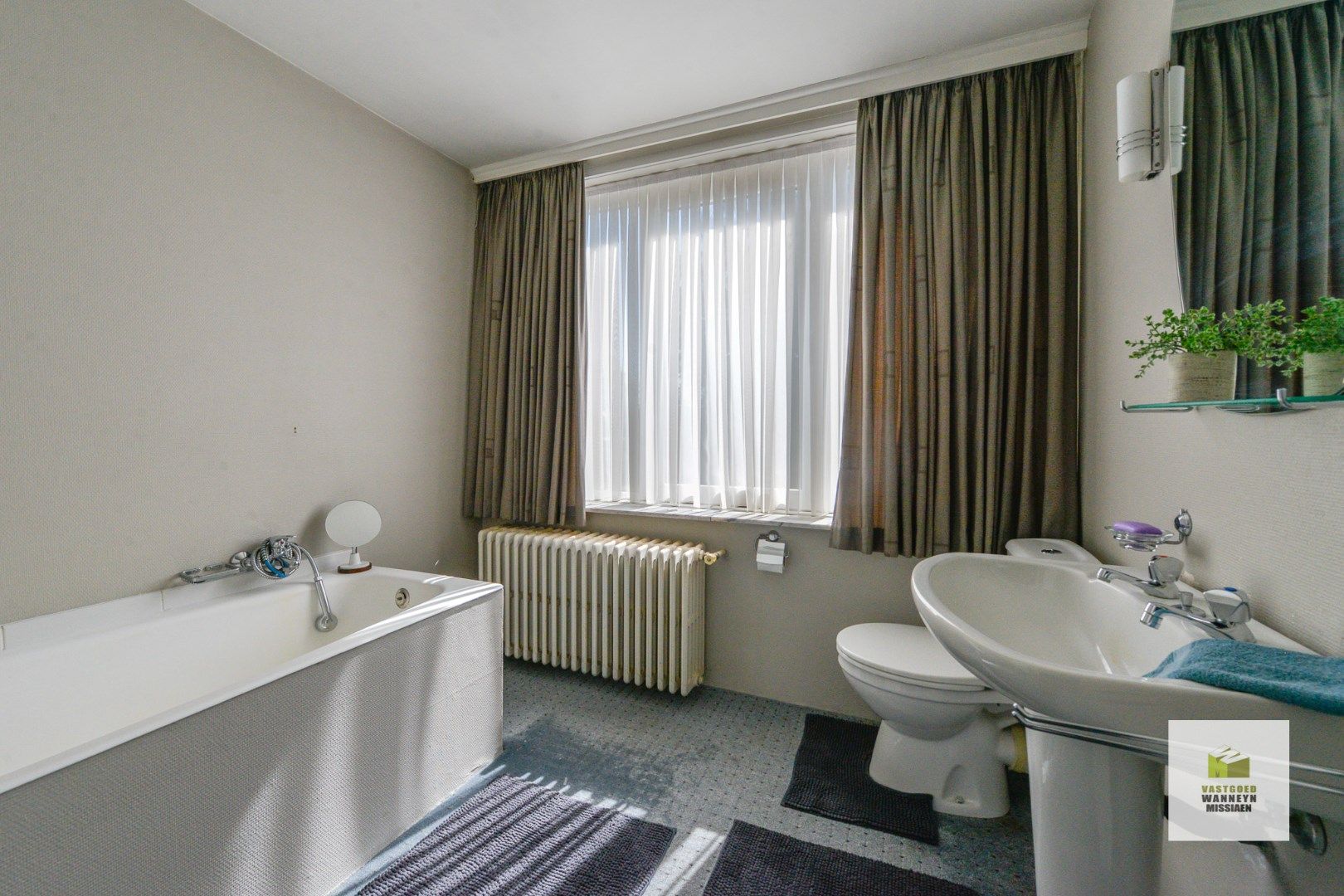 Statige villa met 3 slaapkamers en praktijkruimte met opslagplaats/atelier van 114 m2  foto 23