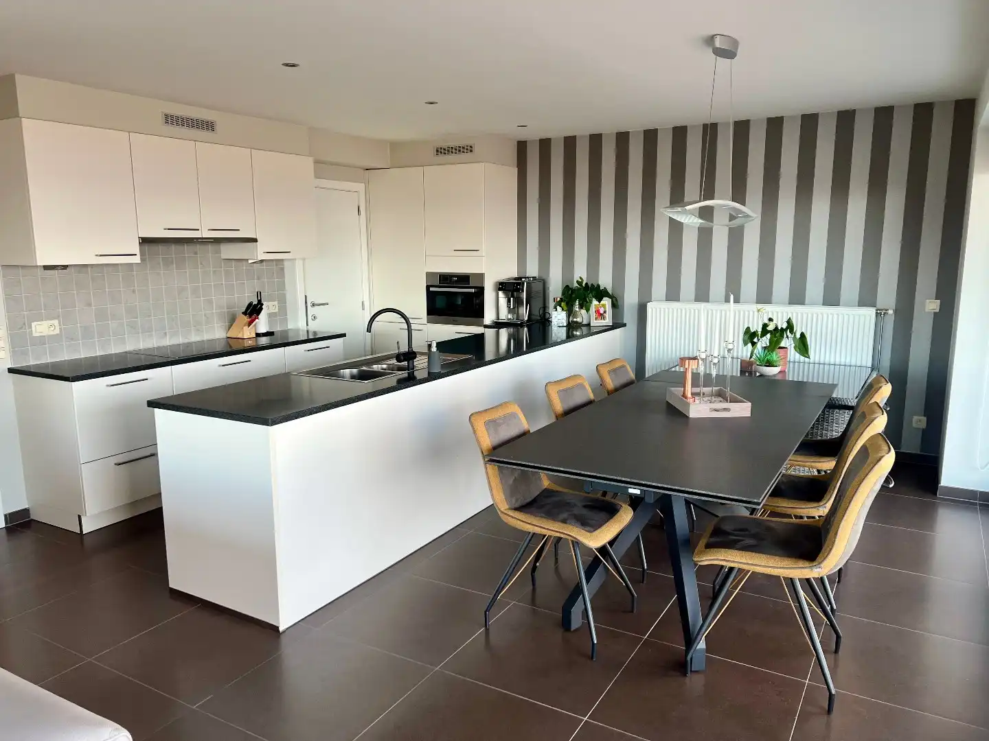 Prachtig Hoekappartement met Panoramisch Zee- en Duinenzicht foto 3