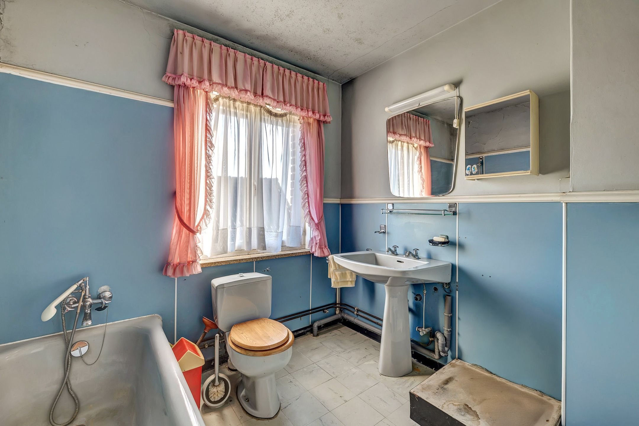 Woning met veel mogelijkheden in Aarsele foto 8