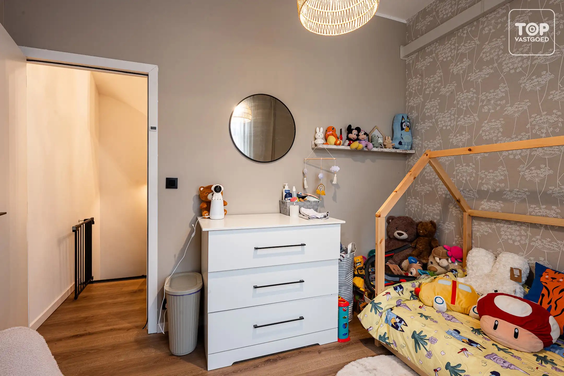Recent gerenoveerde woning met 4 slaapkamers op TOPlocatie foto 18