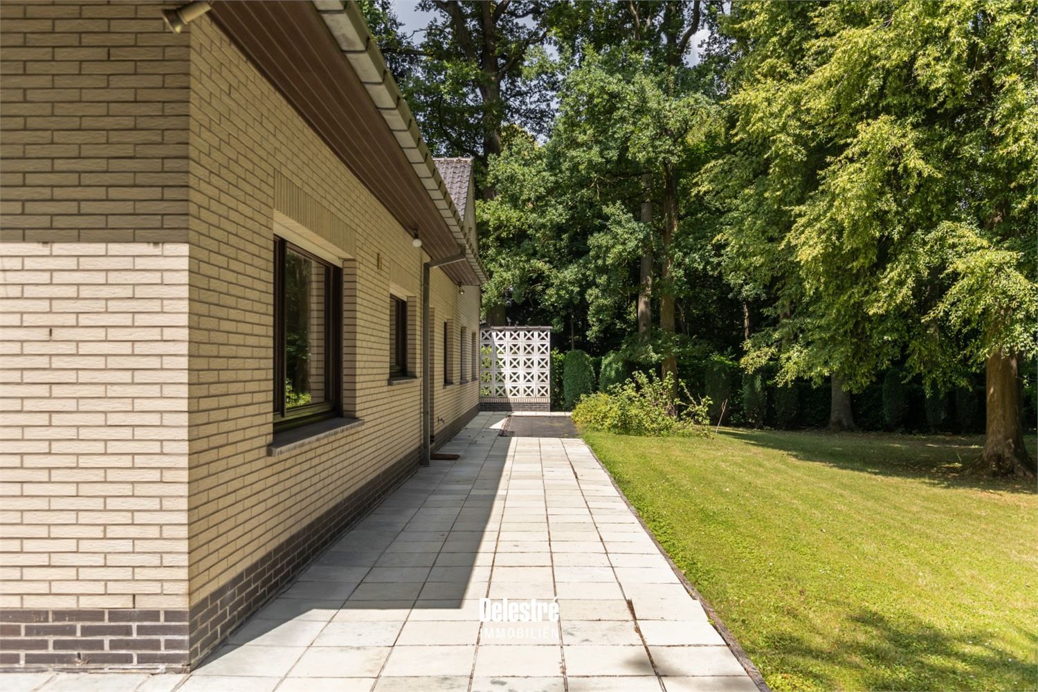 TIJDLOZE VILLA OP 3.317 M2 BOIS DE STRIHOUX foto 19