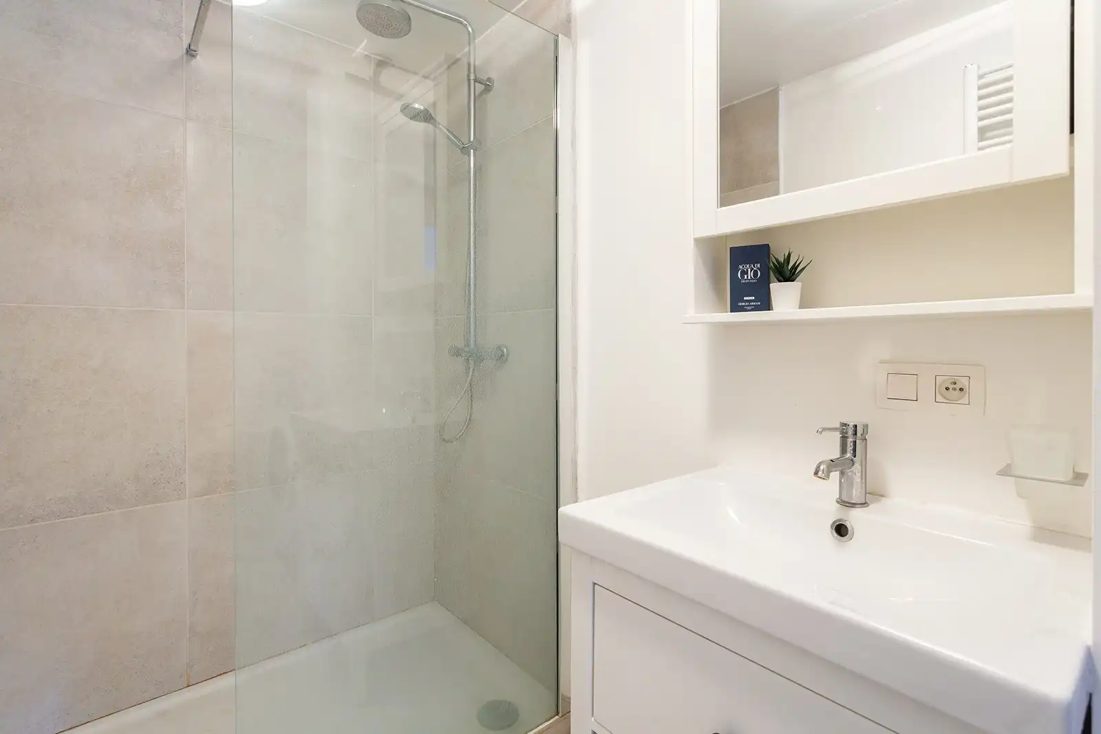 Instapklaar appartement op centrale locatie foto 24