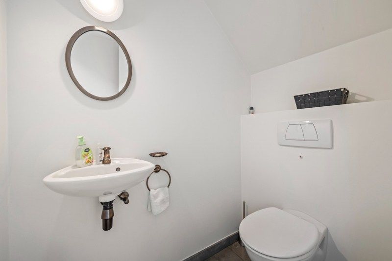 Instapklare architecturale woning met prachtige tuin en uitstekende ligging foto 6