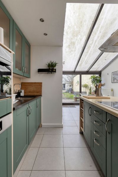 Aangename op te frissen woning met drie slaapkamers foto 3