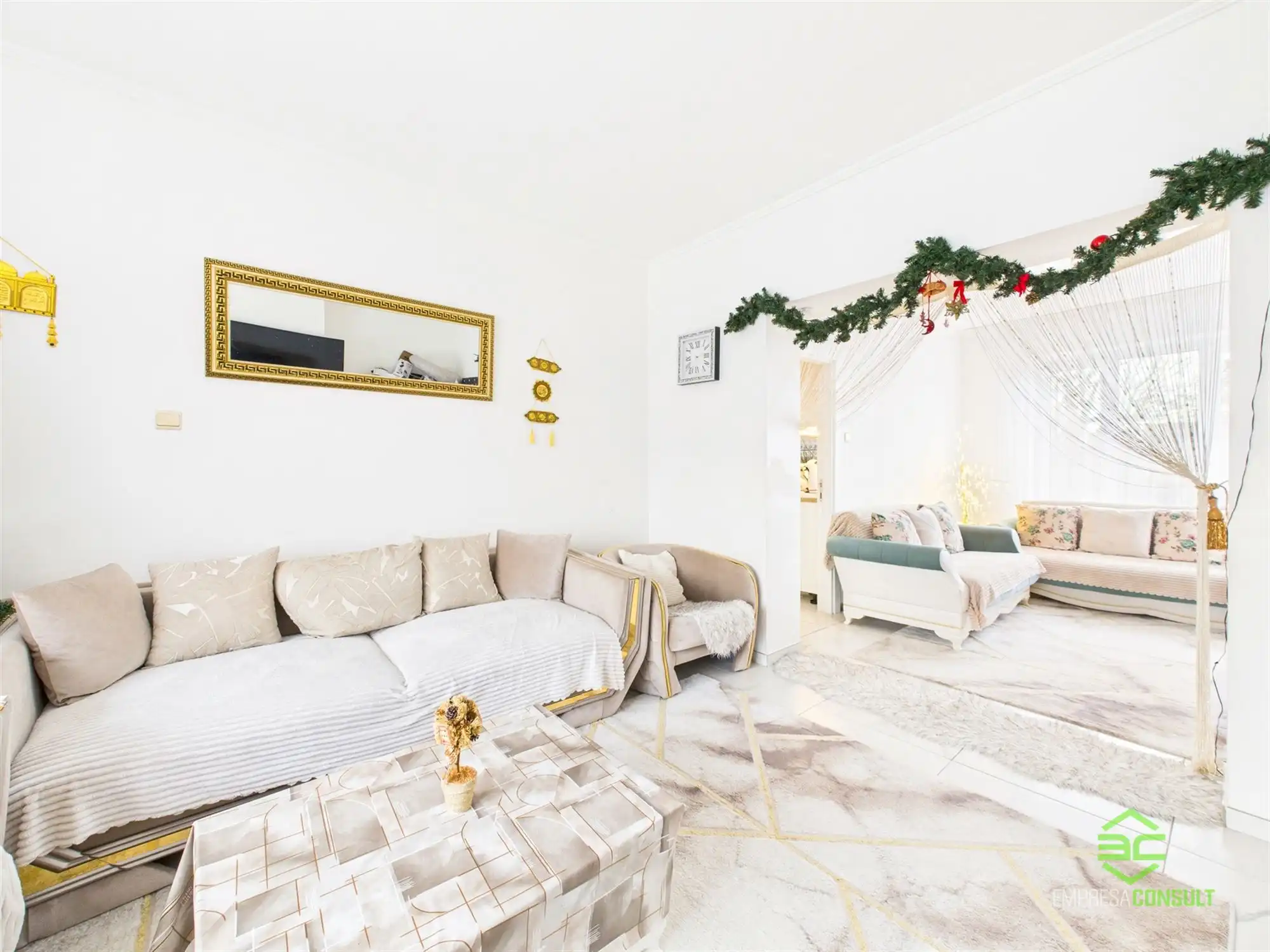 Ruime gezinswoning met 4 slpk in Ezemaal! foto 3