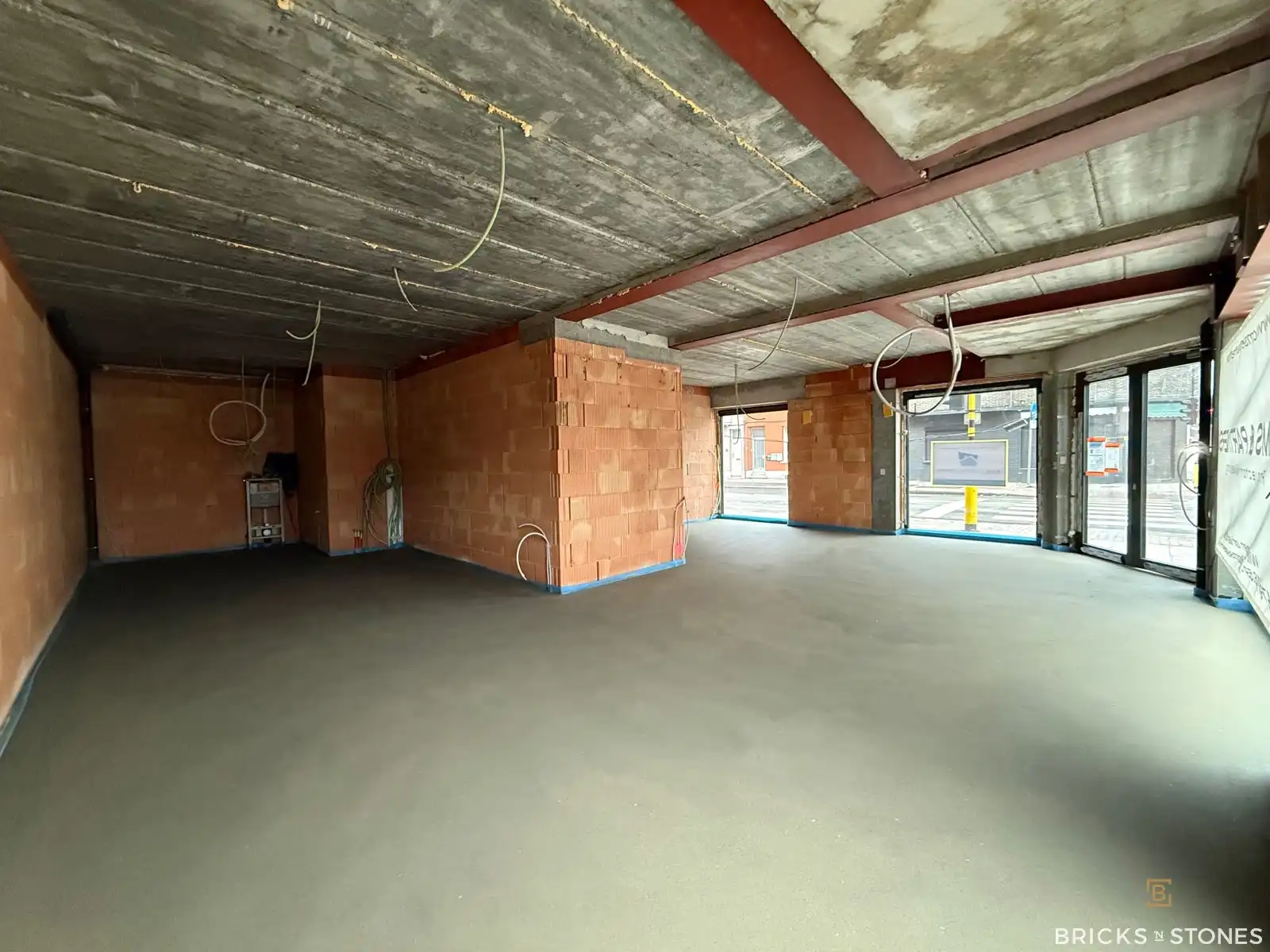 Commercieel hoekpand met uitstekende zichtbaarheid - Merksem foto 4